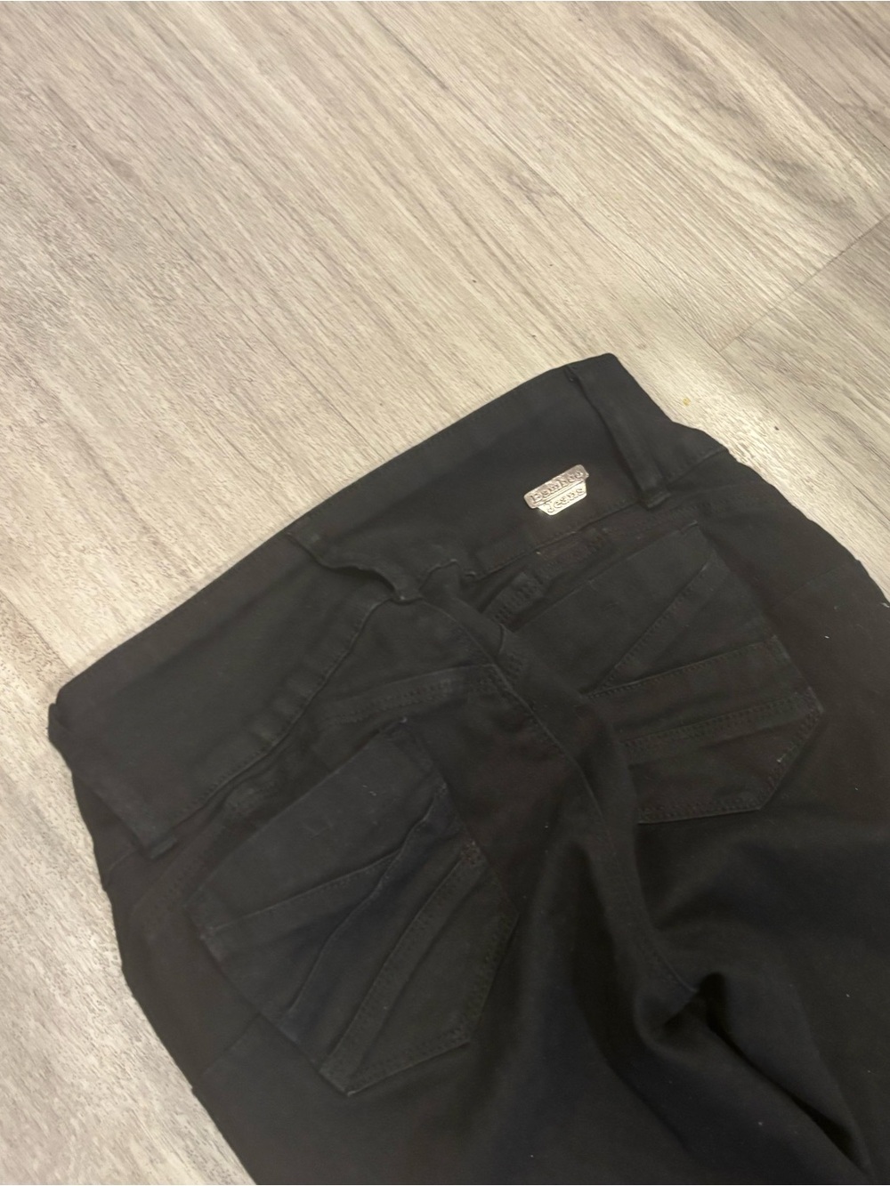 Woman’s Black Jeans - Classic Back-Pocket Design